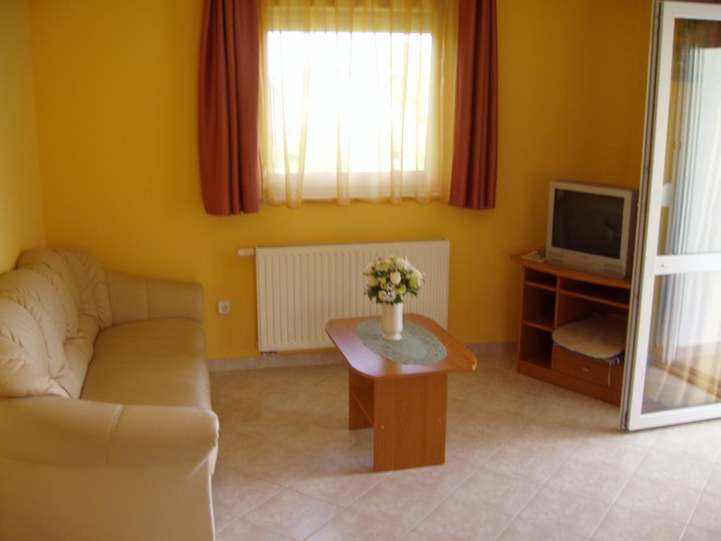Katalin Apartmanhaz Zalakaros Buitenkant foto